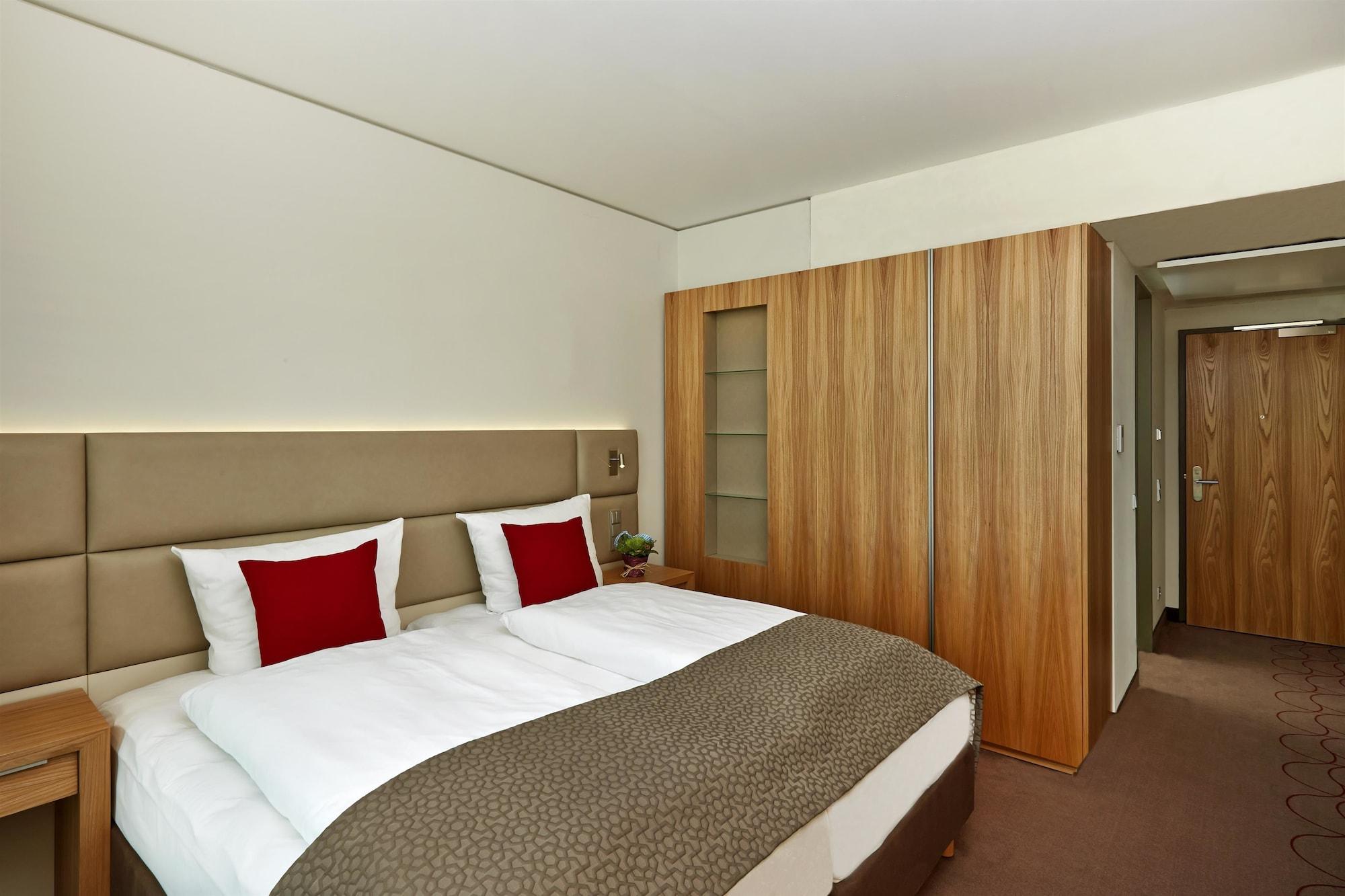 Hotel H4 Messe 4*