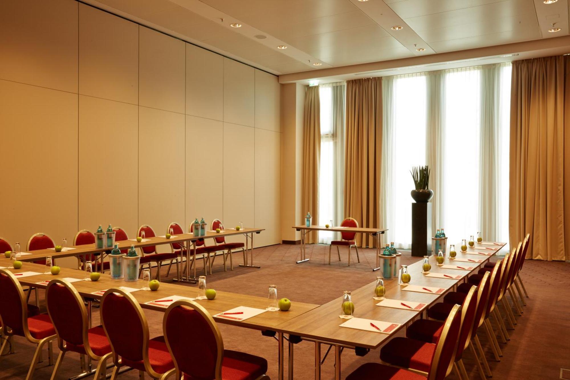 H4 Messe Hotel