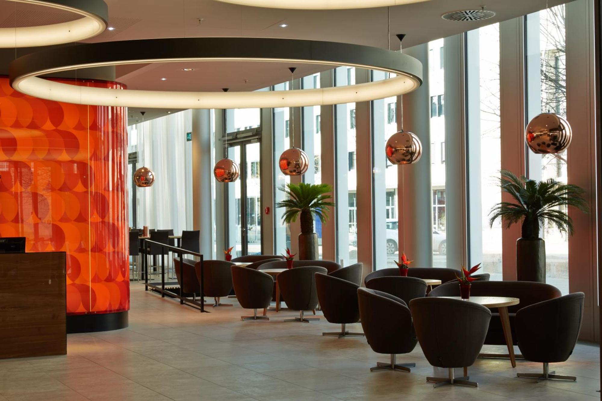 H4 Messe Hotel 4*