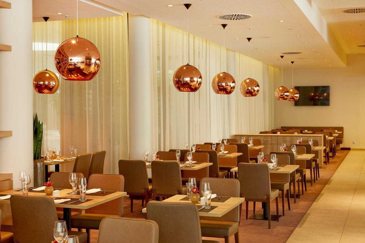H4 Messe Hotel 4*